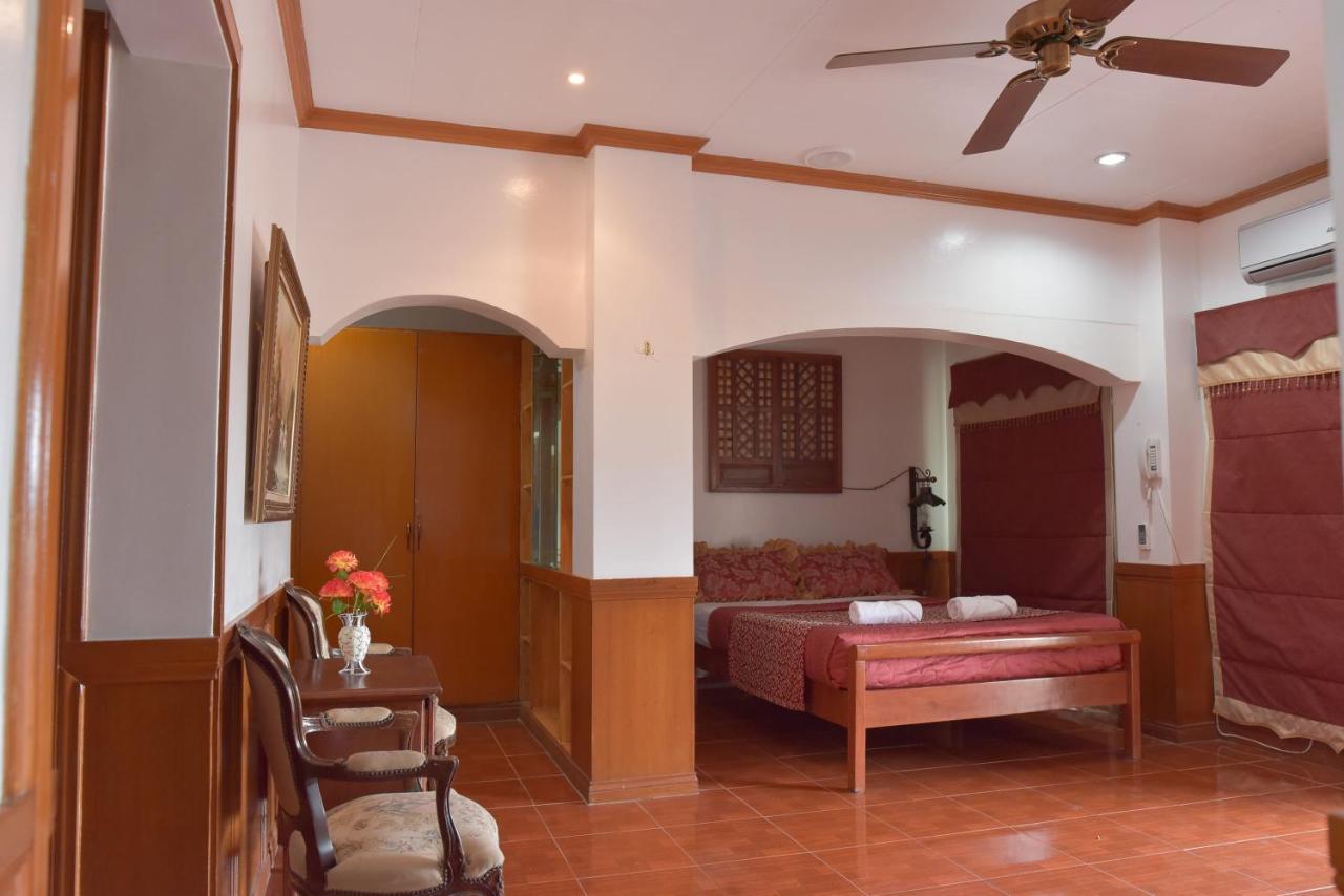 Ang Tahanan Ni Aling Meding Hotel And Restaurant San Pablo Extérieur photo