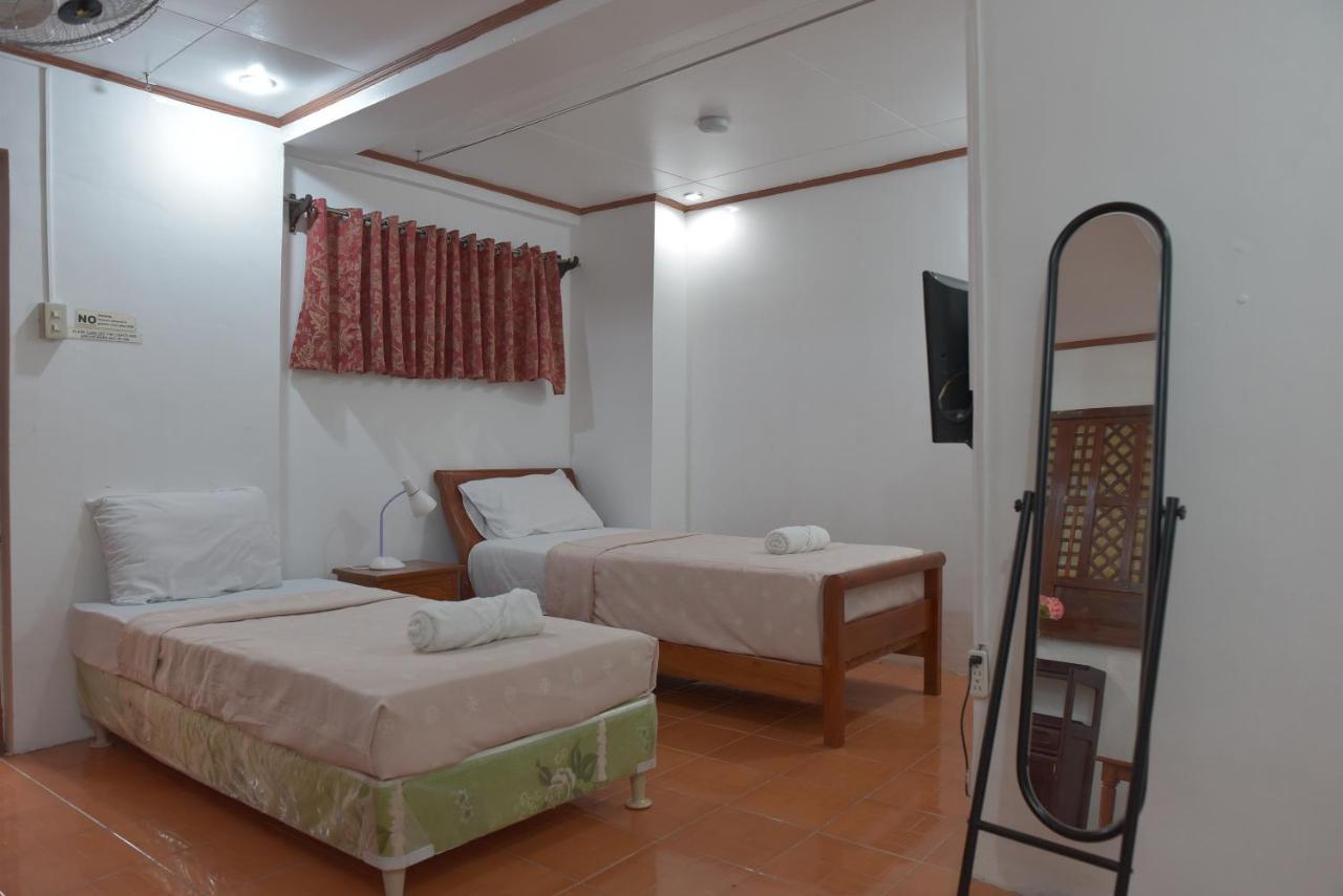 Ang Tahanan Ni Aling Meding Hotel And Restaurant San Pablo Extérieur photo